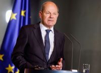 Οι μισές αλήθειες Σολτς και το δυνατό χαρτί του Πούτιν