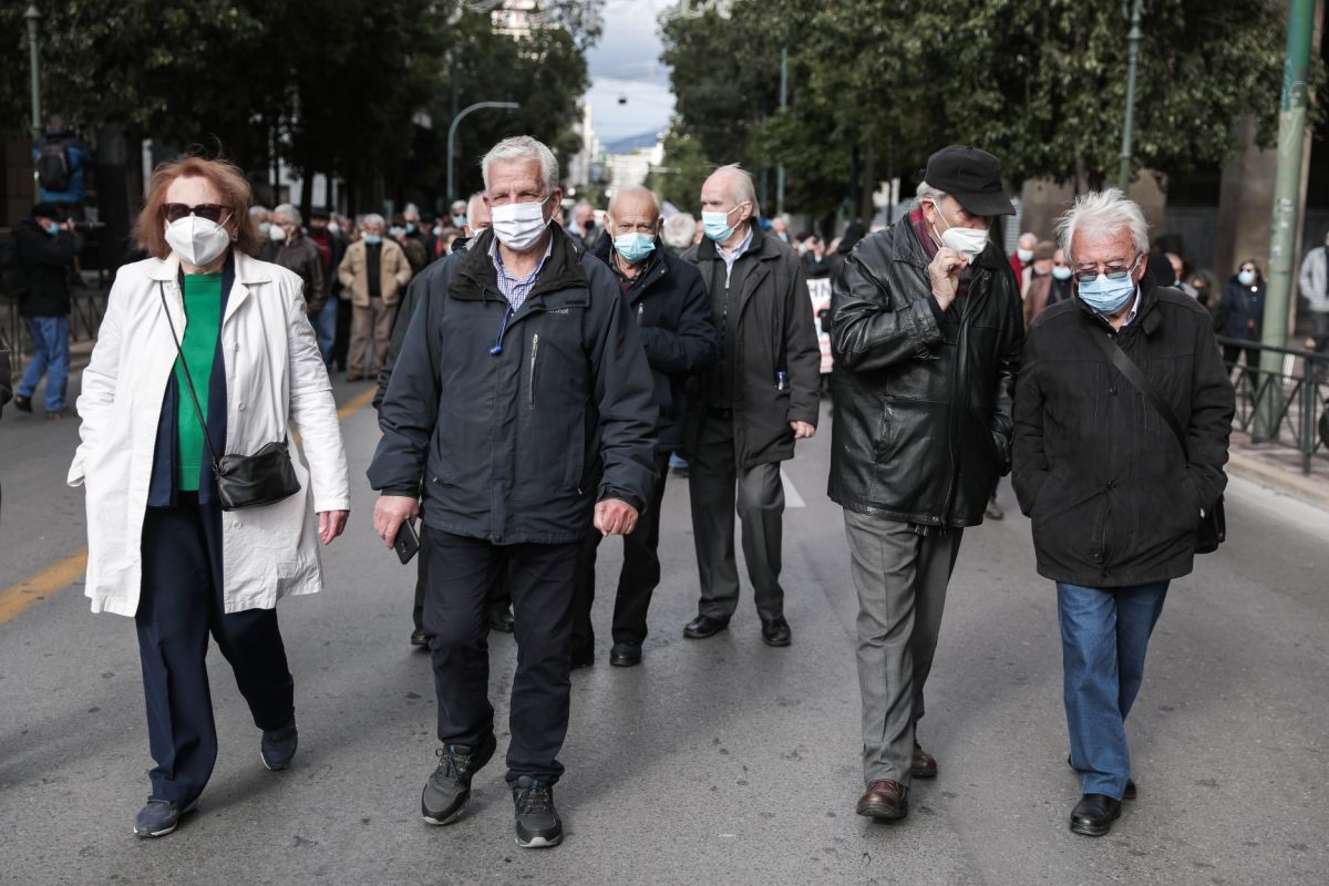 Σύνταξη: Oι αυξήσεις που θα λάβει το 94,6% των συνταξιούχων