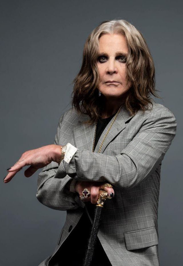 Ozzy Osbourne: «Ο πατέρας μου χτυπούσε τη μητέρα μου κι εγώ την πρώτη μου σύζυγο»