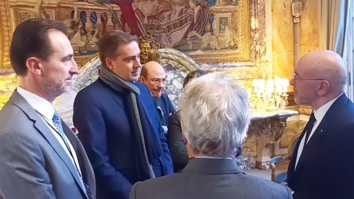 Significant Greek presence at the Greek-French business forum in Paris