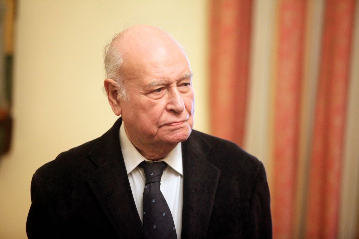 Greece mourns the passing of legendary sportscaster Yannis Diakogiannis