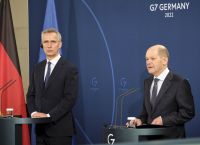 Σολτς – Στόλτενμπεργκ: Να μην κερδίσει τον πόλεμο ο Πούτιν