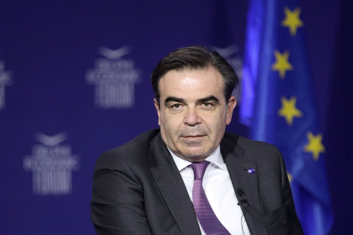 Μαργαρίτης Σχοινάς για QatarGate: «Έχω λάβει μια μπάλα ποδοσφαίρου και ένα κουτί σοκολάτες»