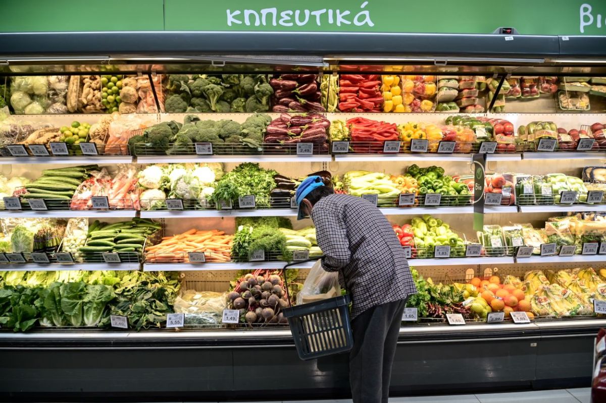 Στήριξη από την κυβέρνηση στις λαϊκές αγορές