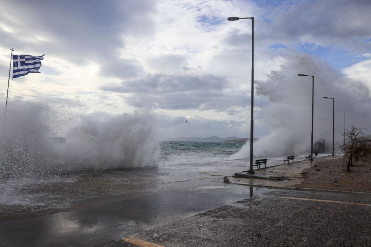 Αρναούτογλου για κακοκαιρία «Gaia»: Σφοδροί νοατιάδες – Πού έφτασαν τα 13 μποφόρ
