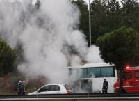 Θεσσαλονίκη: Φωτιά σε σχολικό λεωφορείο – Απεγκλωβίστηκαν οι μαθητές