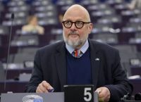 Τα μέλη του Ευρωπαϊκού Κοινοβουλίου επέλεξαν τον Μαρκ Άνγκελ ως αντικαταστάτη της Καϊλή