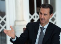 Ο Μπασάρ Αλ Άσαντ επανεμφανίζεται στη διεθνή σκηνή, με τη βοήθεια της Τουρκίας