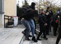 Ισόβια στη μητέρα για τη δολοφονία του μικρού Ανδρέα στην Κυψέλη Ισόβια στη μητέρα για τη δολοφονία του μικρού Ανδρέα στην Κυψέλη