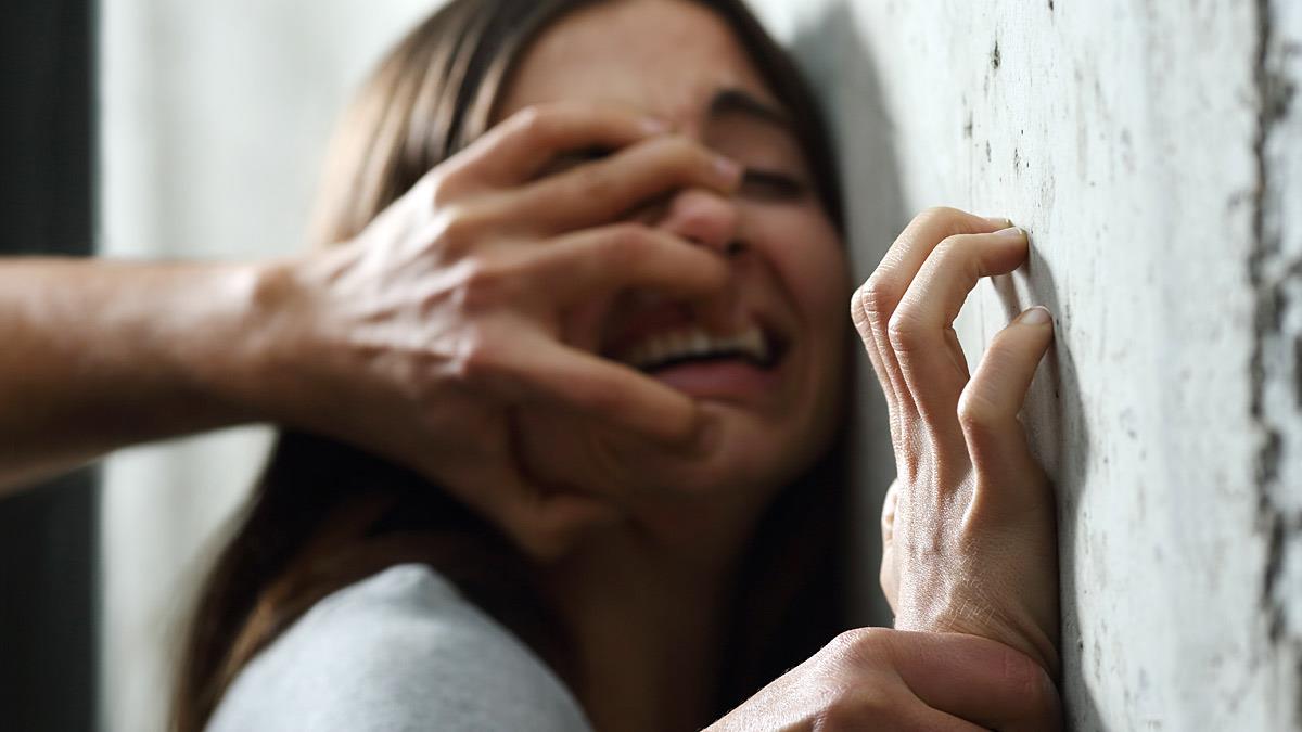 Βιασμός στον Άγιο Παντελεήμονα: 32χρονη περιγράφει την κόλαση που έζησε κοντά του