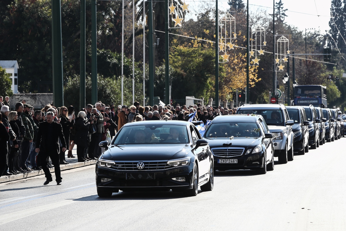 Τέως βασιλιάς Κωνσταντίνος: Ενταφιάστηκε στο Τατόι, δίπλα στους γονείς του