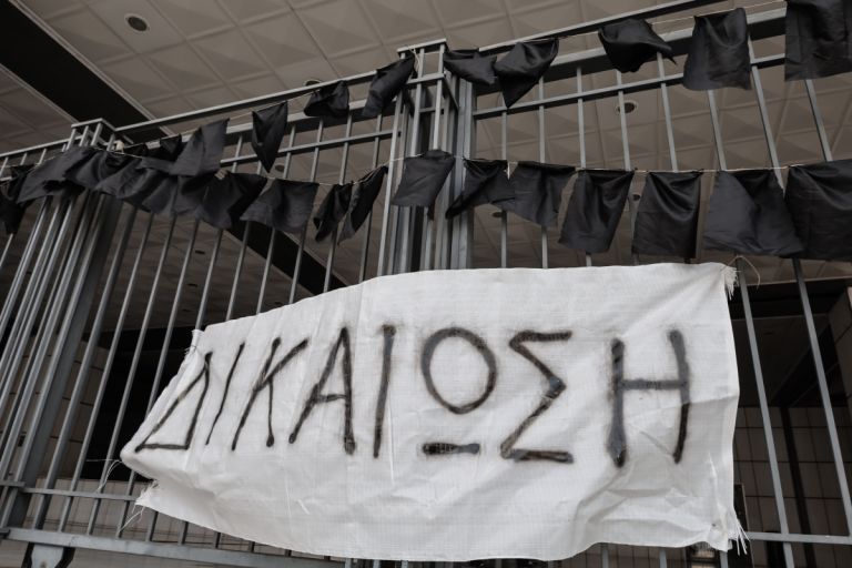 Δίκη για Μάτι: Έσβηναν τους νεκρούς με πυροσβεστήρες [pic]