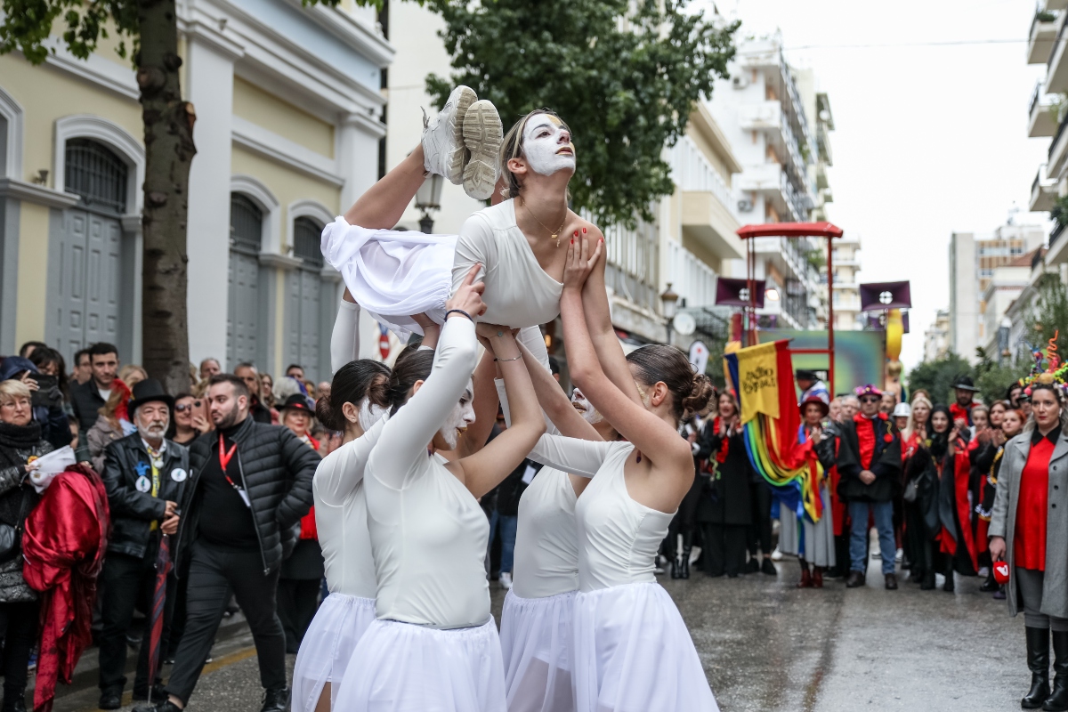 Patras: From today the city lives in a carnival rhythm