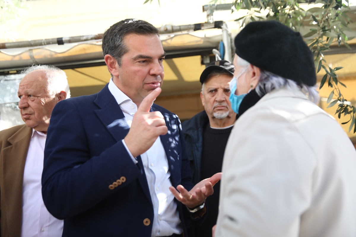 Τσίπρας στο Αιγάλεω: Δεσμεύθηκε για επαναφορά της 13ης σύνταξης