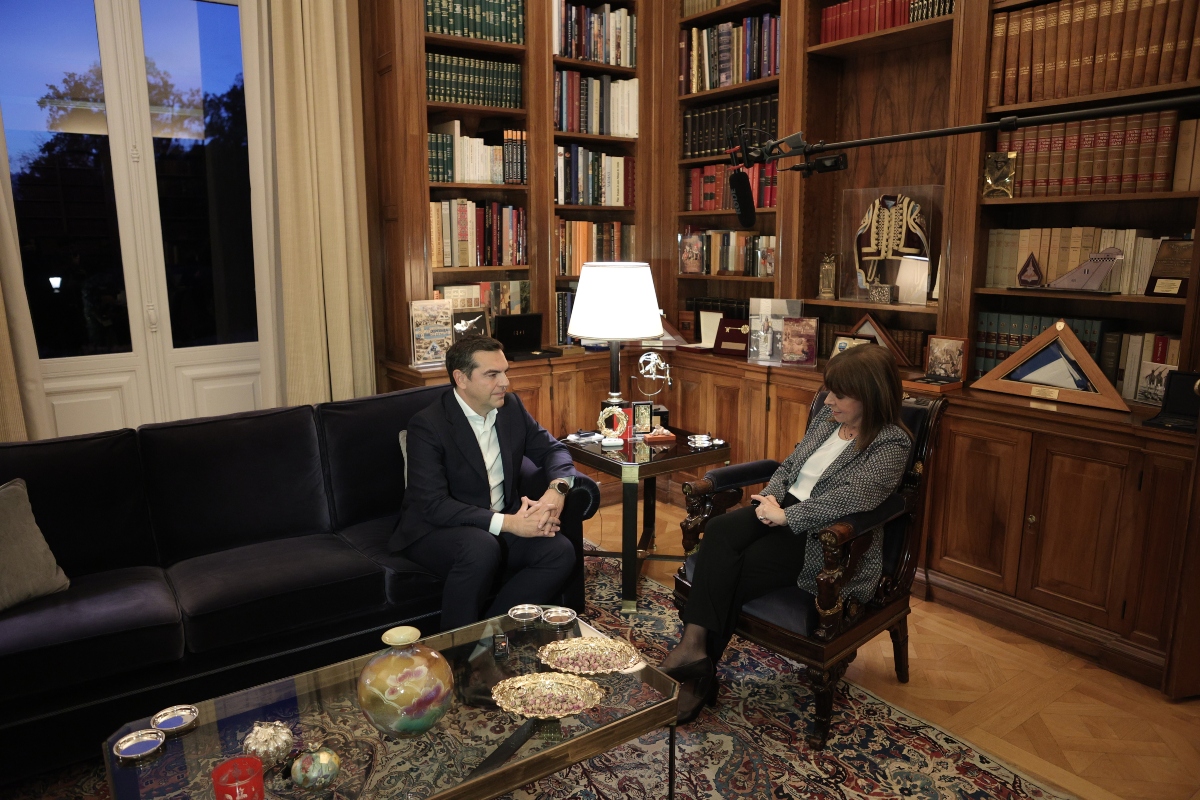 Σακελλαροπούλου σε Τσίπρα για υποκλοπές: «Είμαστε κράτος δικαίου, ασχολούνται ΑΔΑΕ, Δικαιοσύνη, Βουλή»