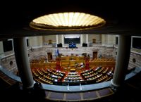Tageszeitung σχολιάζει: Πρόταση μομφής εν μέσω σκανδάλου υποκλοπών