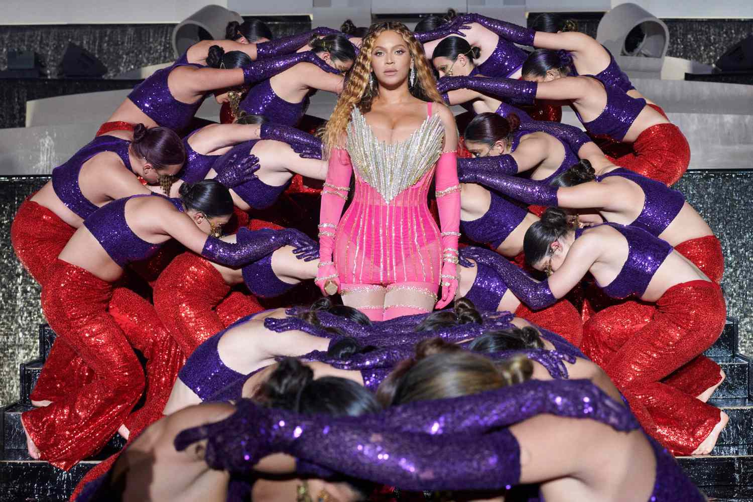 Η επιστροφή της Beyonce στα live μετά από 4 χρόνια – Το show των εκατομμυρίων στο Ντουμπάι