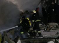 Ουκρανία: Τουλάχιστον 18 νεκροί και 40 αγνοούμενοι σε συντρίμια από ρωσικό πύραυλο