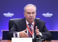 Παπαθανάσης: Το market pass θα δοθεί στα νοικοκυριά χωρίς υποχρέωση αγορών