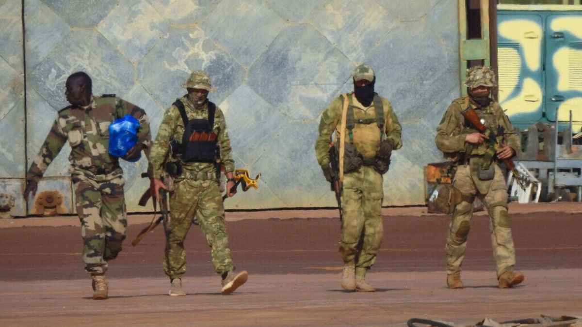 Ουκρανία: Η Βάγκνερ κυρίευσε το κτίριο του δημαρχείου της Μαχμούτ [vid]
