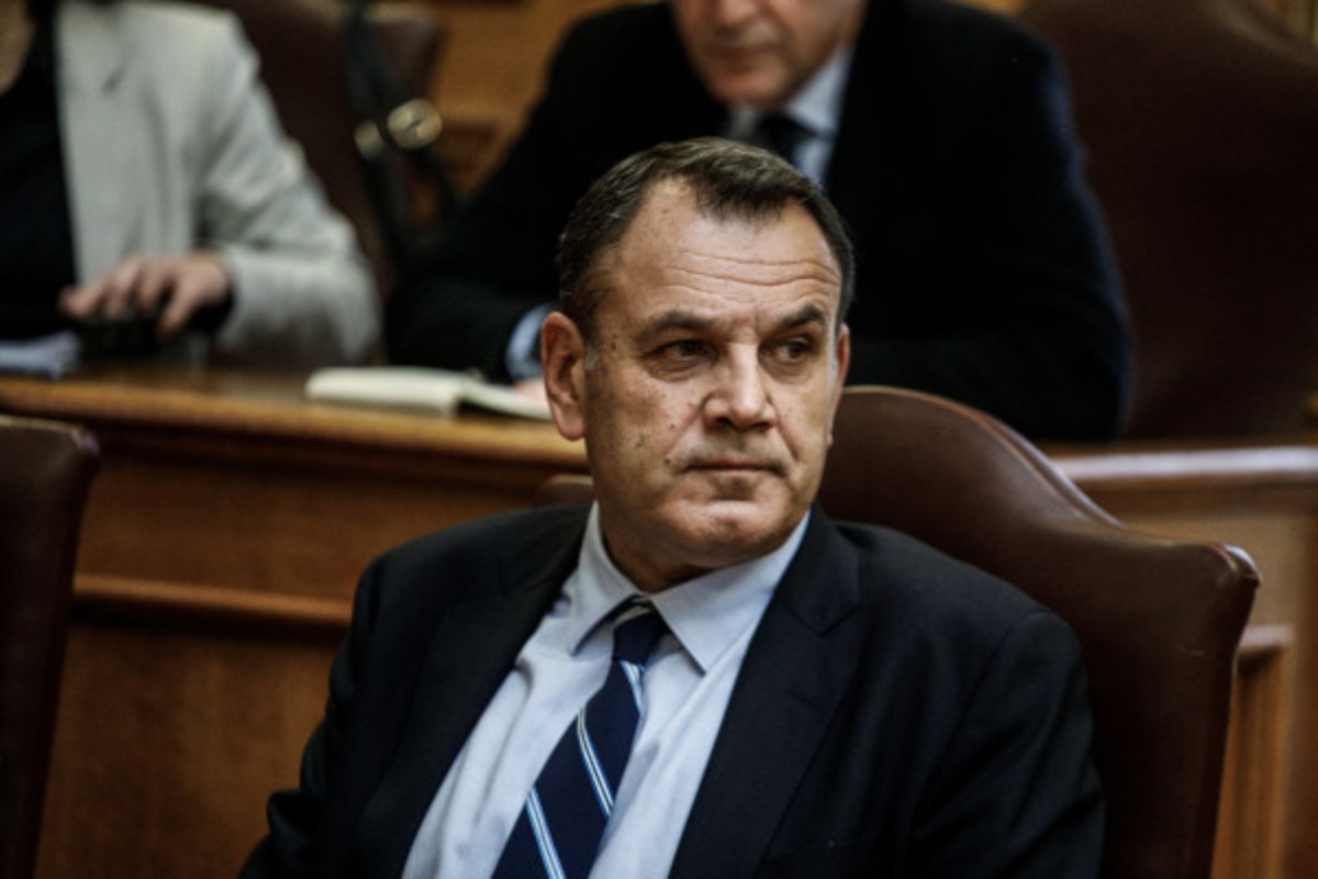 Panagiotopoulos announces 3 days of military mourning after F-4 crash