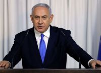 Independent: Η πολλαπλή κρίση απειλεί τον Νετανιάχου