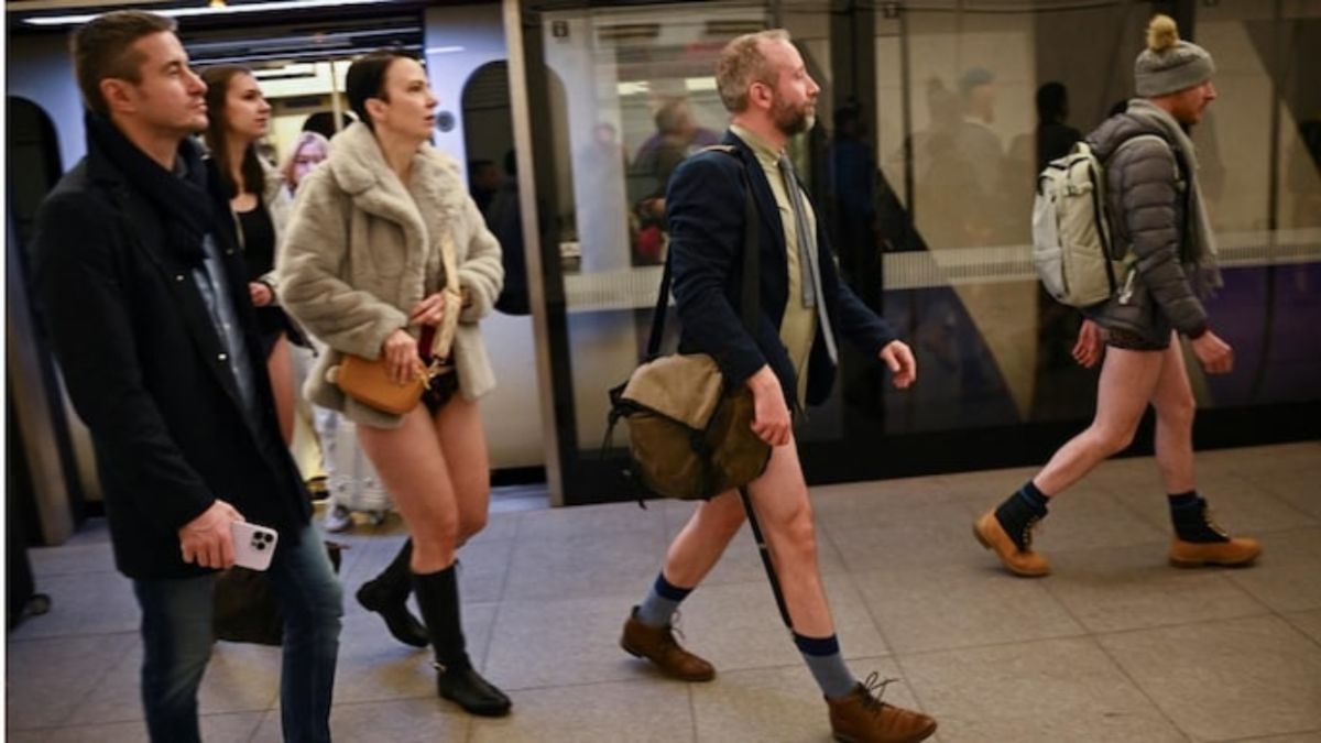 No Trousers Tube Right: Σύγχρονες παραστάσεις του σώματος
