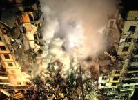 Σοκ από την ρωσική επίθεση σε πολυκατοικία: Συνεχίζουν να ανασύρουν νεκρούς