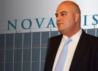 Σχεδόν ένα εκατ. ευρώ η λεία του «Σαράφη» της Novartis: Πώς ξεγελούσε επιχειρηματίες