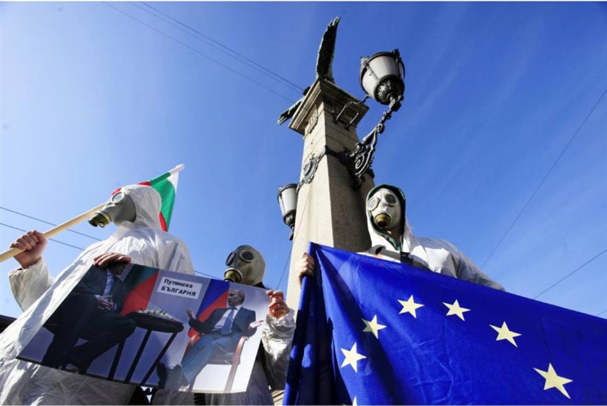 Politico: Βουλγαρία – Πώς η φτωχότερη χώρα της ΕΕ έσωσε κρυφά την Ουκρανία