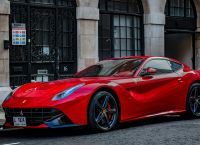 Η Ferrari θέλει να βάλει ψεύτικο θόρυβο κινητήρα στα ηλεκτρικά αυτοκίνητά της Η Ferrari θέλει να βάλει ψεύτικο θόρυβο κινητήρα στα ηλεκτρικά αυτοκίνητά της