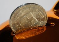 Bloomberg: Τράπεζα της Ελβετίας: Ζημίες-ρεκόρ 143 δισ. δολ. το 2022