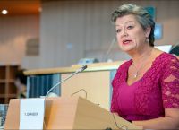 Η Ευρωπαϊκή Επιτροπή δεν θα χρηματοδοτήσει κατασκευή φραχτών για την αντιμετώπιση της μετανάστευσης