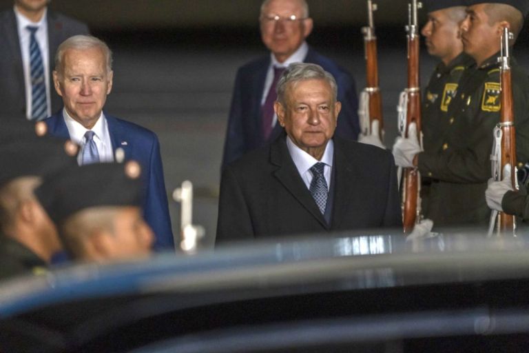 Ο Μεξικανός πρόεδρος παρότρυνε τον Μπάιντεν να βάλει τέλος «στη περιφρόνηση προς τη Λατινική Αμερική» [vid]