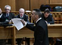 «Ουδετερότητα» από τον ΣΥΡΙΖΑ για το κόμμα Κασιδιάρη