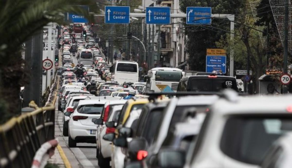 Καθαρά Δευτέρα: Πάνω από 35.000 οχήματα συνολικά έχουν περάσει τα διόδια