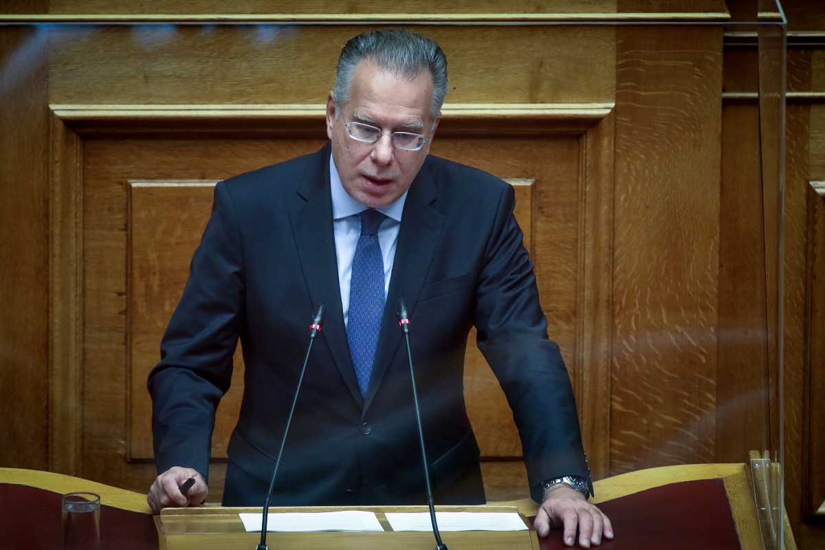 Κουμουτσάκος: Αυτοί είναι οι λόγοι για τους οποίους θα παραστεί στην κηδεία του τέως βασιλιά