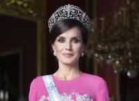 Βασίλισσα Letizia στην Αθήνα: Η πιο εντυπωσιακή με φυσικό μακιγιάζ τράβηξε όλα τα βλέμματα πάνω της Βασίλισσα Letizia στην Αθήνα: Η πιο εντυπωσιακή με φυσικό μακιγιάζ τράβηξε όλα τα βλέμματα πάνω της