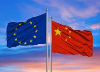 Bloomberg: Πώς η Ευρώπη προμηθεύεται κινεζικά μέταλλα για την αμυντική βιομηχανία της μέσω Ρωσίας
