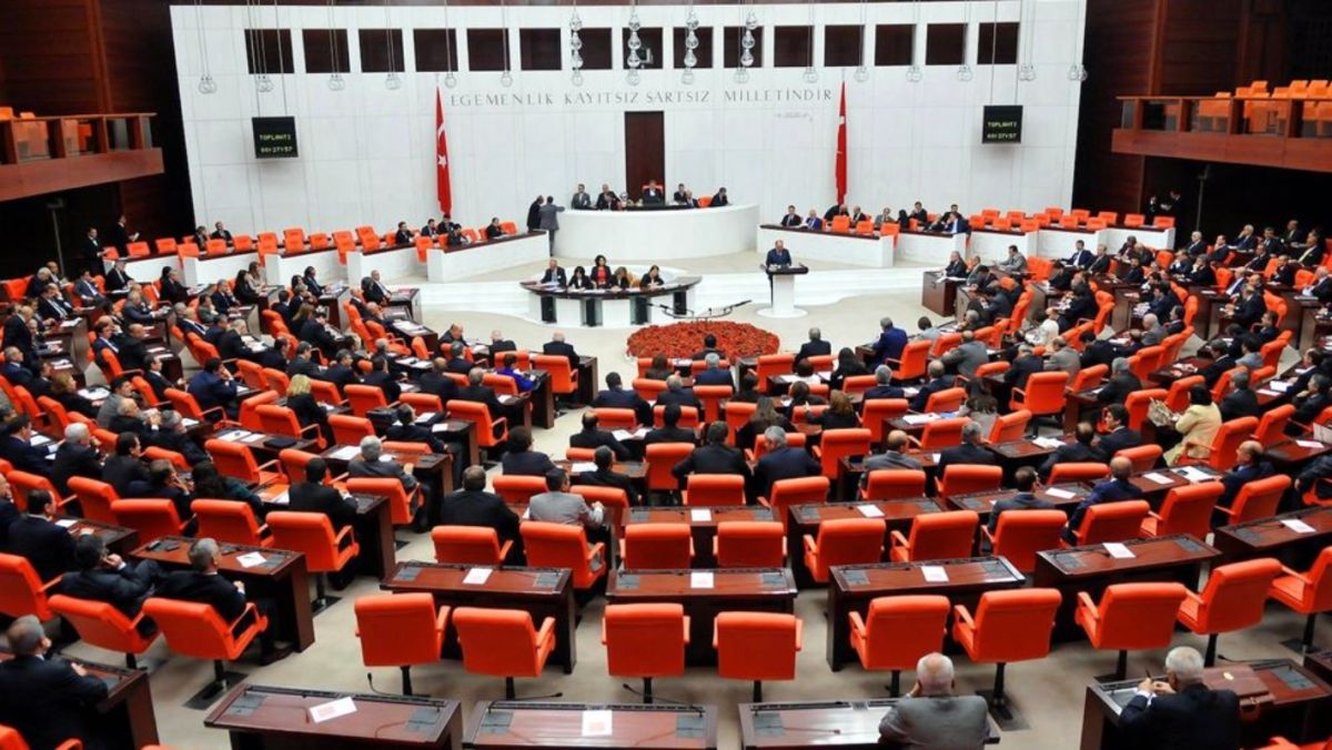 Τουρκία: «Λευκός καπνός» από την αντιπολίτευση, αισιόδοξα μηνύματα από την νεολαία