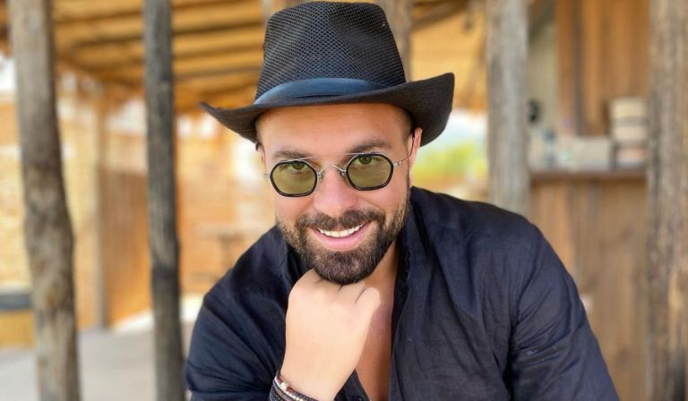 Ηλίας Βρεττός: «Έκανα σεξ με τρεις γυναίκες σε μια μέρα!» [vid]