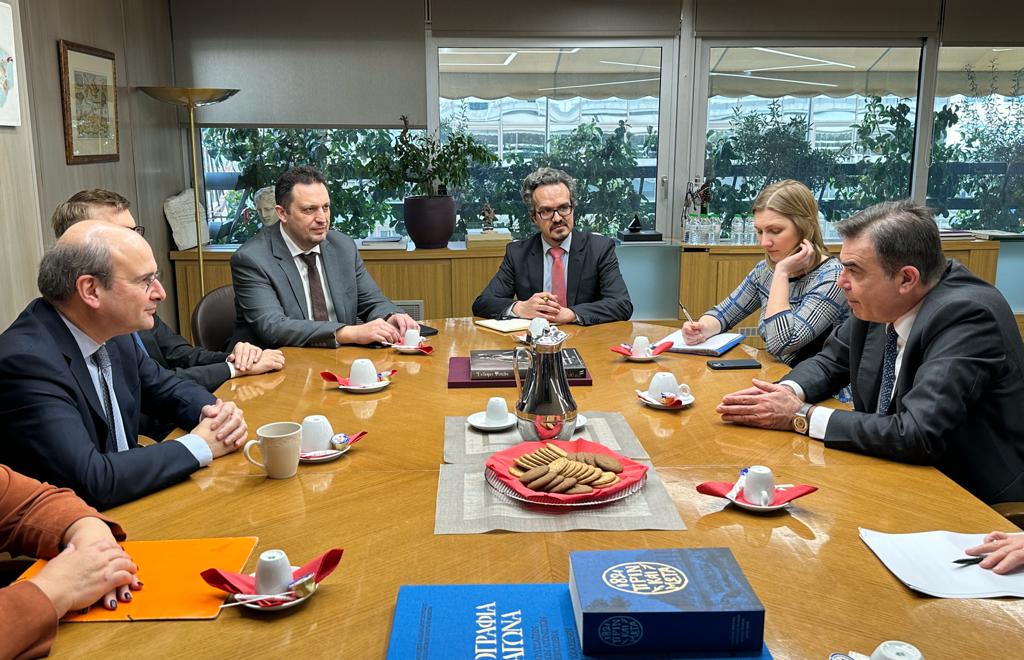 Χατζηδάκης: Διπλή στήριξη από την Ευρωπαϊκή Ένωση για τις δεξιότητες ανέργων και εργαζομένων