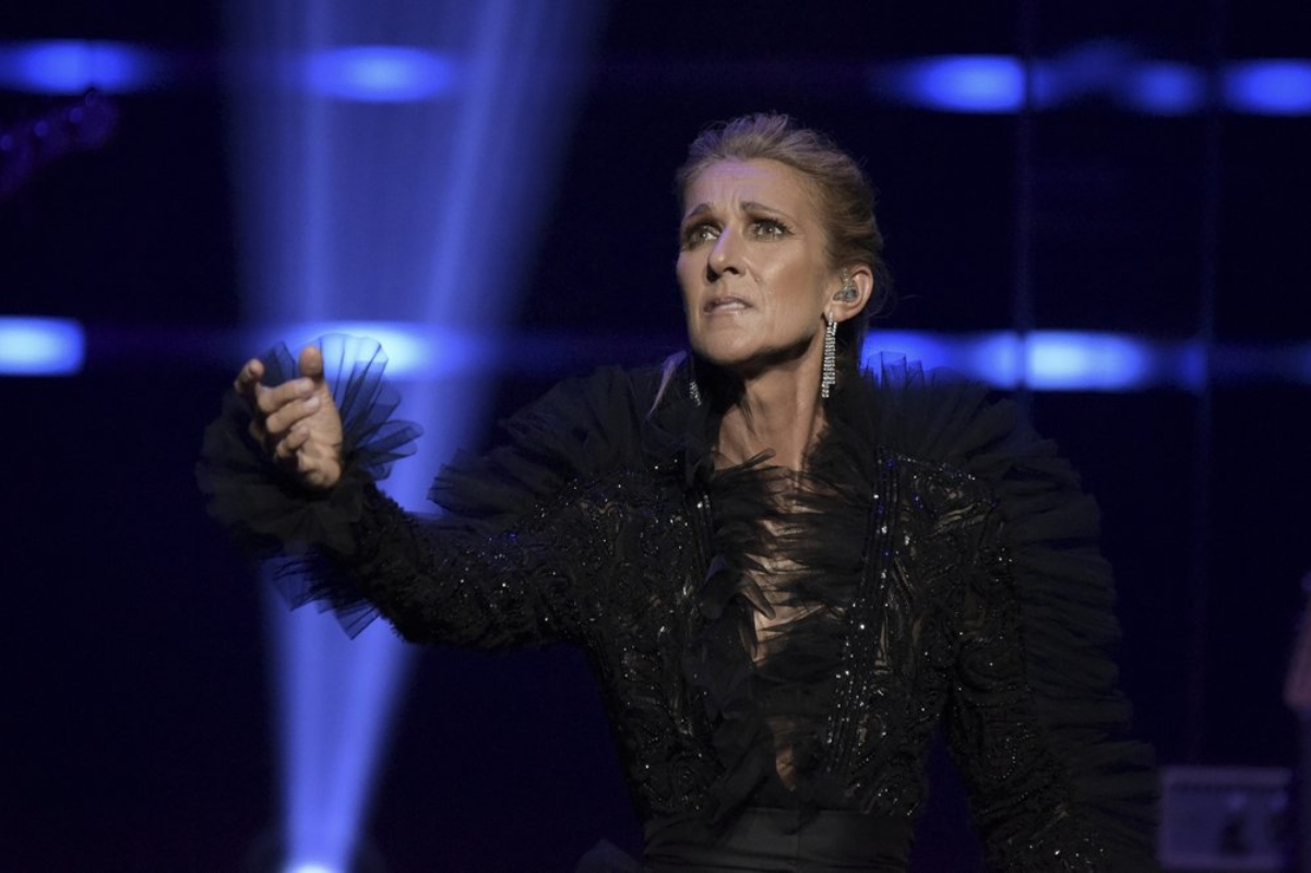Celine Dion: Επέστρεψε στα social media