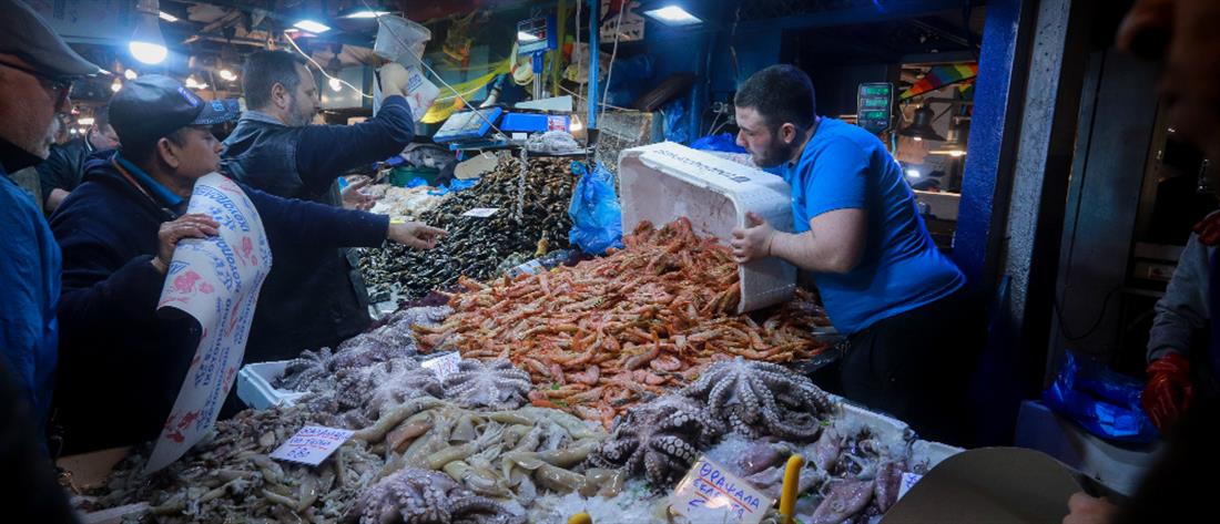 Καθαρά Δευτέρα: Ανοιχτή η Βαρβάκειος και η Αγορά του Καταναλωτή στου Ρέντη