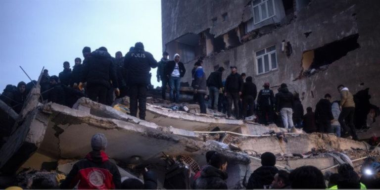 7.8 earthquake reported in Central Turkey