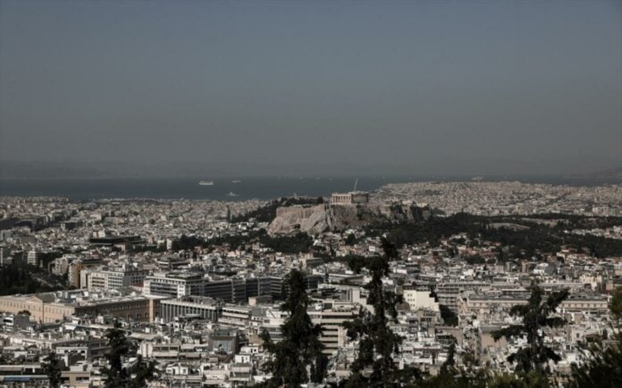 Πώς θα προστατευθείτε από κατασχέσεις μισθών, καταθέσεων, ακινήτων