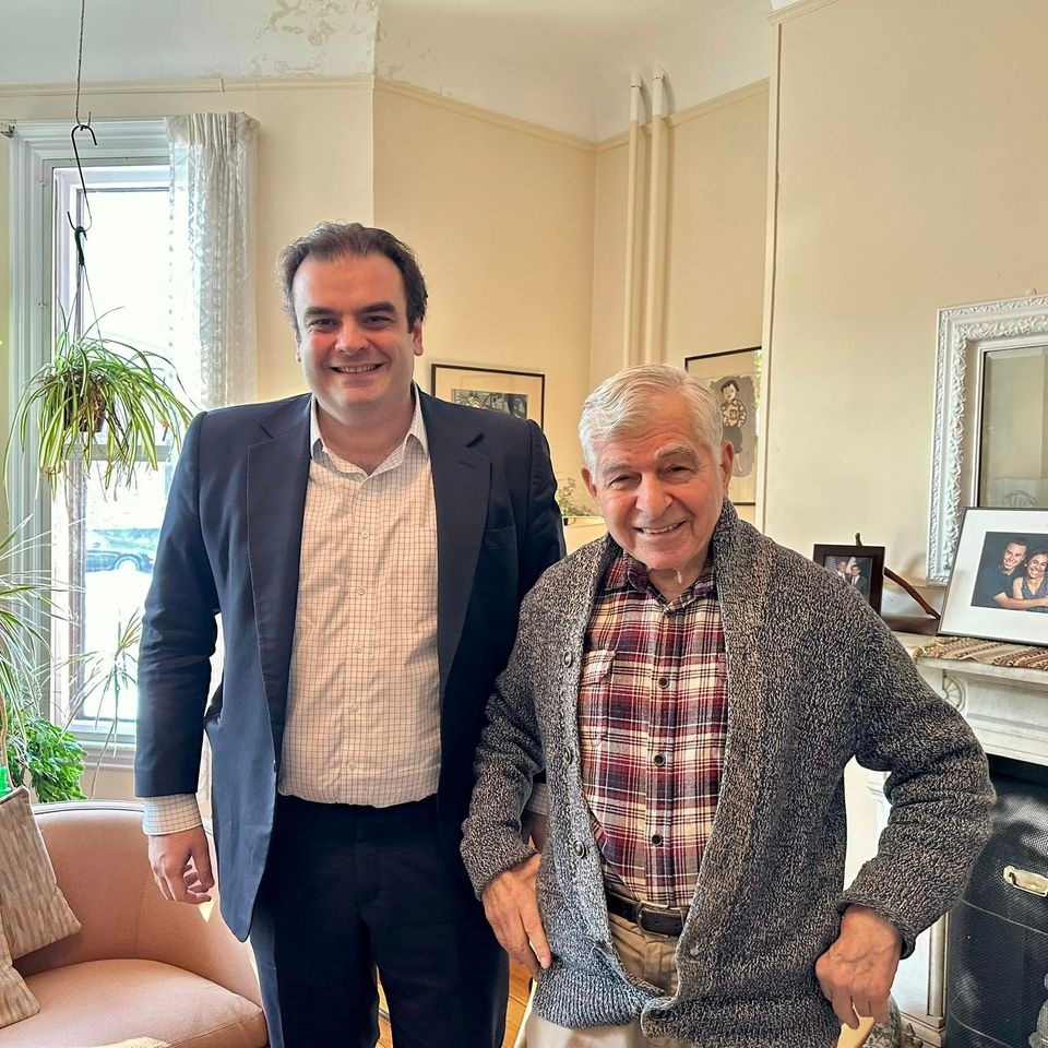 Ο Κυριάκος Πιερρακάκης συναντήθηκε με τον πρώην υποψήφιο πρόεδρο των ΗΠΑ, Μάικλ Δουκάκη