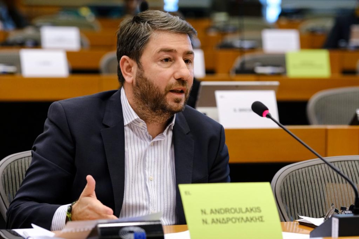 Ανδρουλάκης για παρακολουθήσεις: Στόχος της κυβέρνησης η συγκάλυψη του παρακράτους
