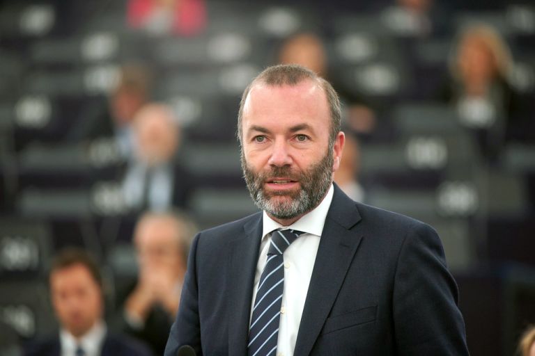 Βέμπερ: Να γίνουν ουσιαστικές μεταρρυθμίσεις στις διαδικασίες ασύλου στην ΕΕ
