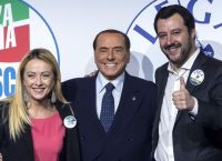 La Stampa: Νίκη – επιβεβαίωση της κεντροδεξιάς στην Ιταλία
